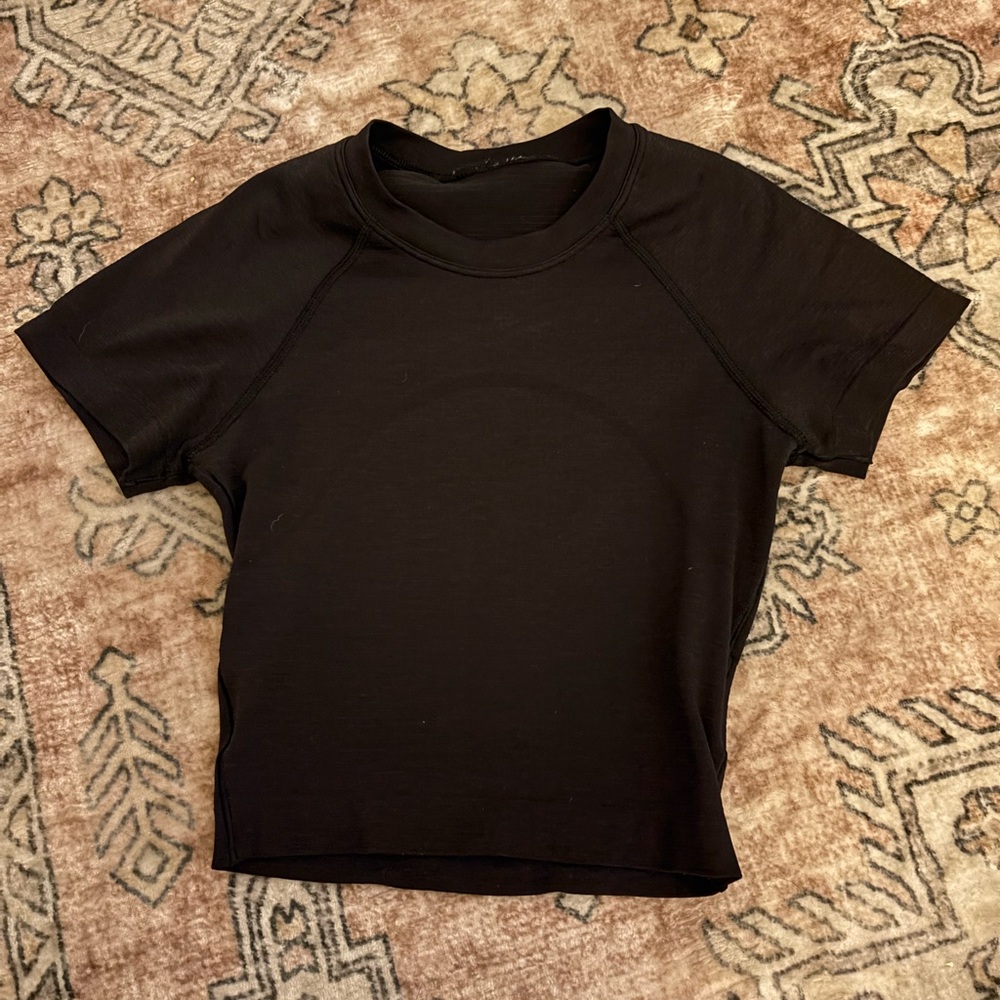 Lululemon black swiftly tech cropped